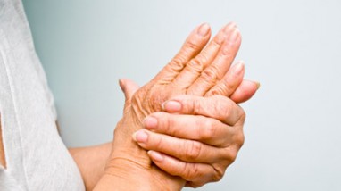rankų tirpimas ir sąnarių skausmas