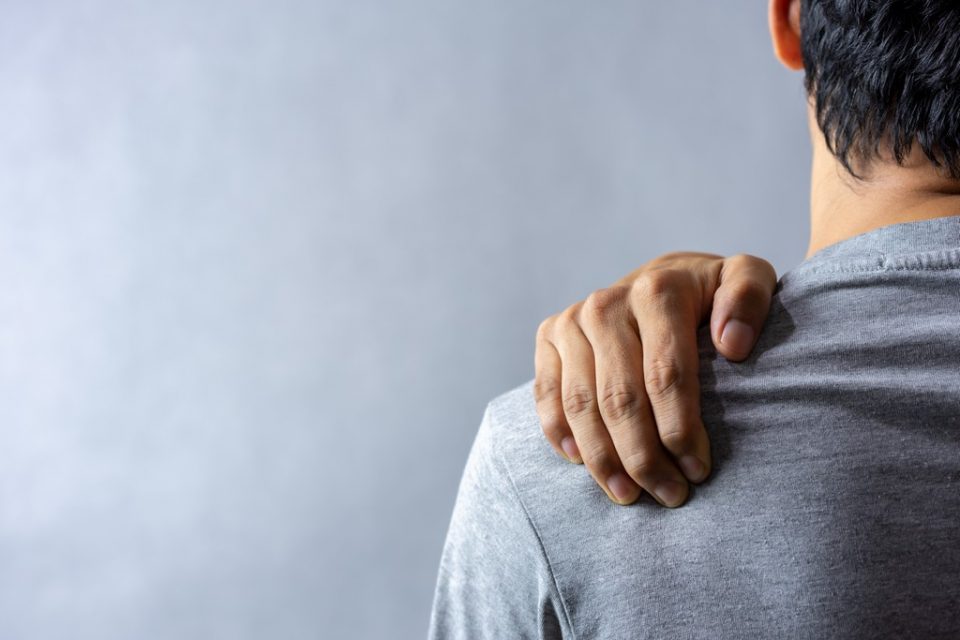 skauda rankas ir pečius ką daryti sąnarius artritas pečių sust