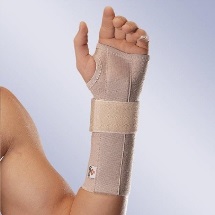 skauda rankos rieso sanario